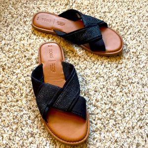 Like new Toms Black Linen Sandals 7.5